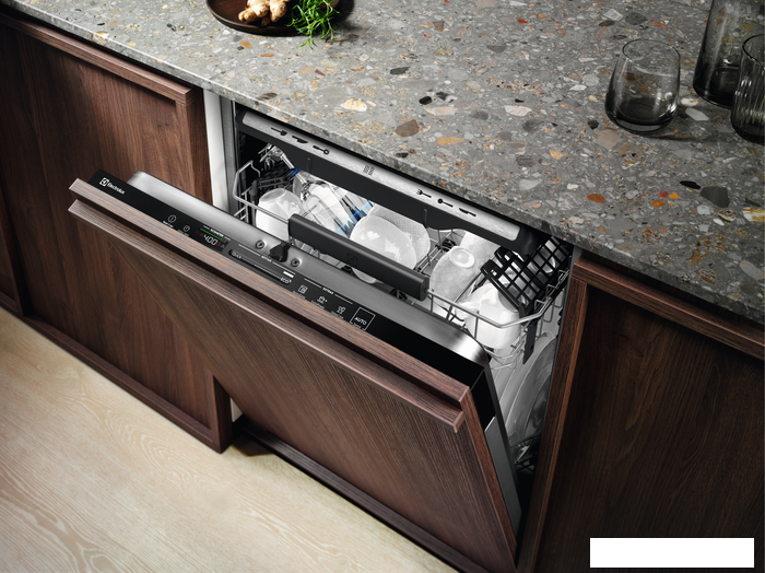 Встраиваемая посудомоечная машина Electrolux EEM69410W- фото2