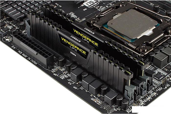 Оперативная память Corsair Vengeance LPX 2x8GB DDR4 PC4-28800 CMK16GX4M2D3600C18- фото4