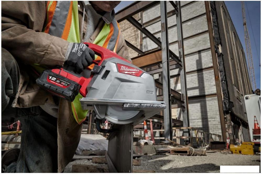 Дисковая (циркулярная) пила Milwaukee Fuel M18 FMCS66-0C 4933472110 (без АКБ, кейс)- фото3