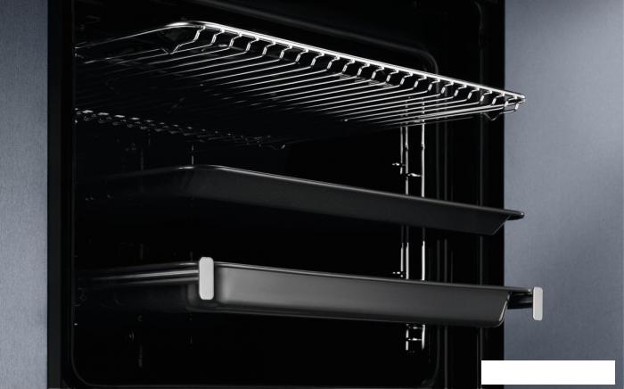 Электрический духовой шкаф Electrolux EOE8P39WX- фото2