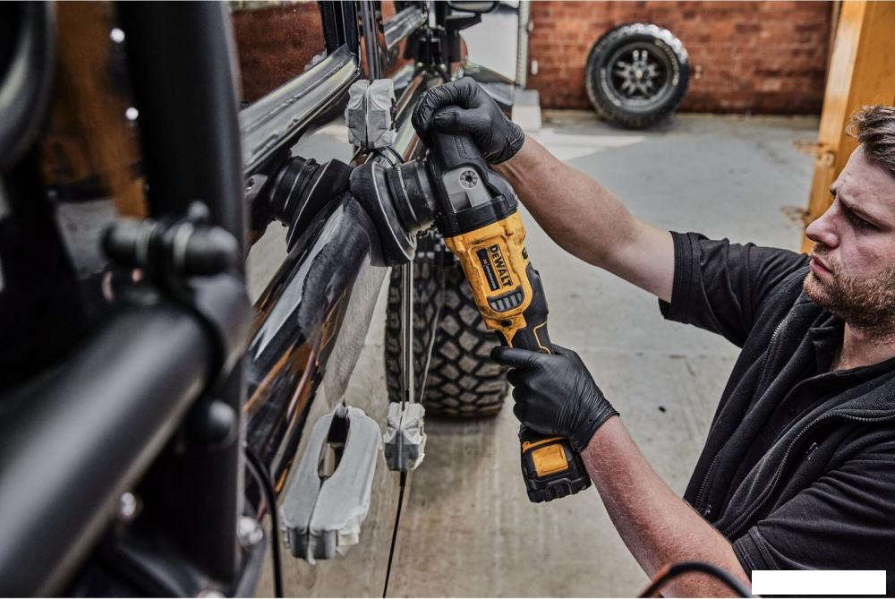 Полировальная машина DeWalt DCM848N (без АКБ)- фото4