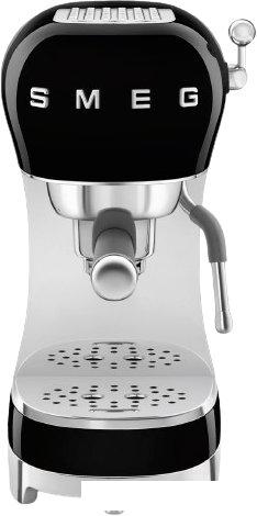 Рожковая кофеварка Smeg ECF02BLEU