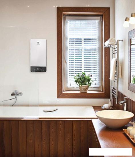 Водонагреватель Electrolux NPX 12-18 Sensomatic Pro- фото2