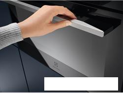 Электрический духовой шкаф Electrolux CombiQuick KVLBE08X- фото4