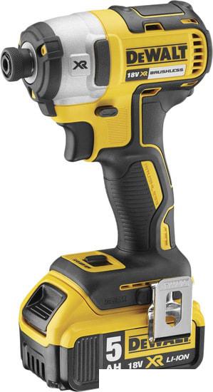 Ударный шуруповерт DeWalt DCF887P2 (с 2-мя АКБ 5 Ah)- фото