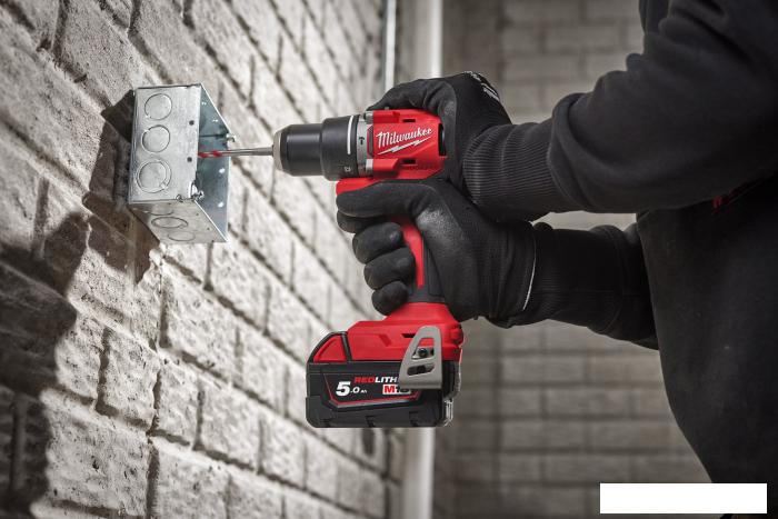 Ударная дрель-шуруповерт Milwaukee M18 BLPDRC-402C 4933492824 (с 2-мя АКБ 4 Ач, кейс)- фото4