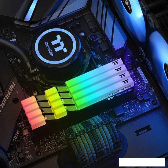 Оперативная память Thermaltake ToughRam RGB 2x8GB DDR4 PC4-28800 R009D408GX2-3600C18B- фото3