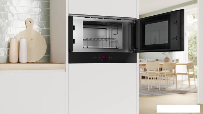 Микроволновая печь Bosch Serie 8 BER7321B1- фото3
