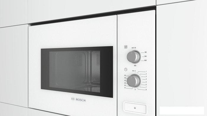 Микроволновая печь Bosch BFL520MW0- фото2