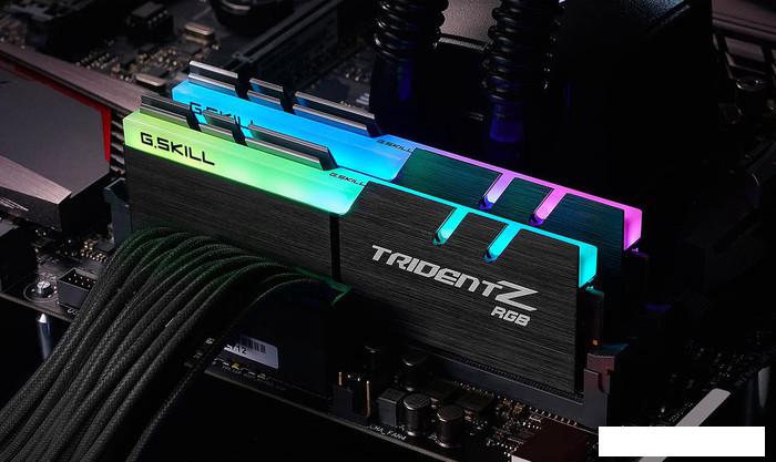 Оперативная память G.Skill Trident Z RGB 2x32GB DDR4 PC4-28800 F4-3600C18D-64GTZR- фото3