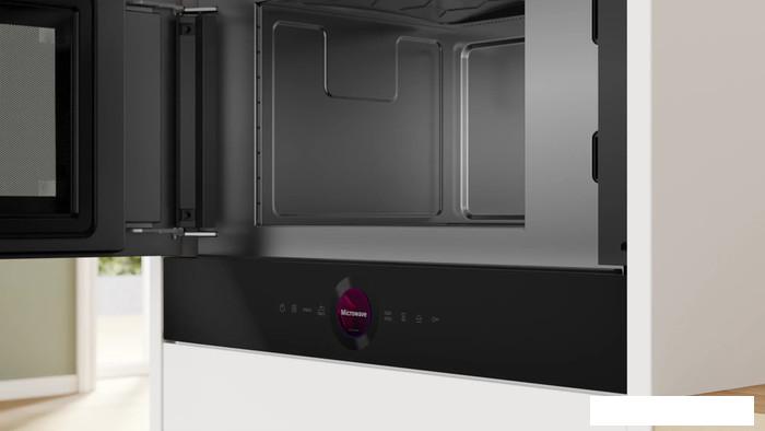 Микроволновая печь Bosch Serie 8 BFL9221B1- фото2