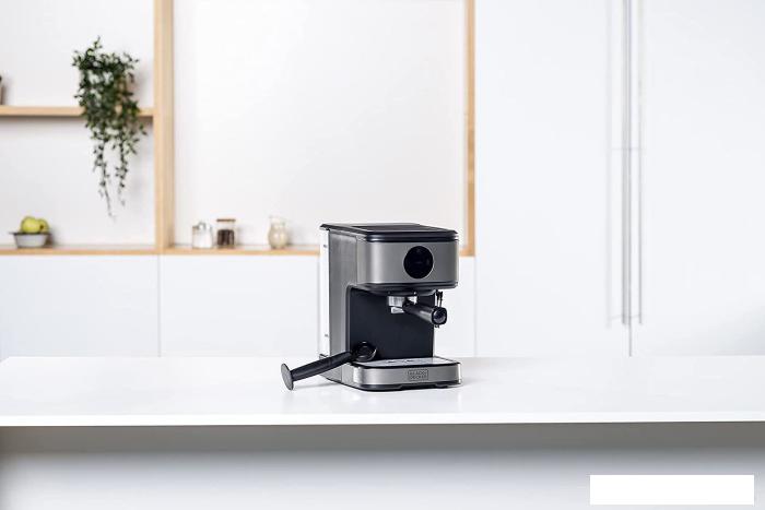 Рожковая помповая кофеварка Black & Decker BXCO850E- фото3