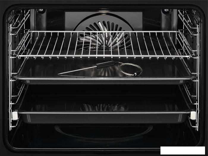 Электрический духовой шкаф Electrolux EOC9P31WX- фото3