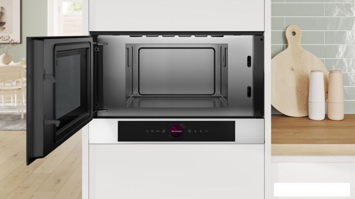 Микроволновая печь Bosch Serie 8 BFL7221W1- фото3