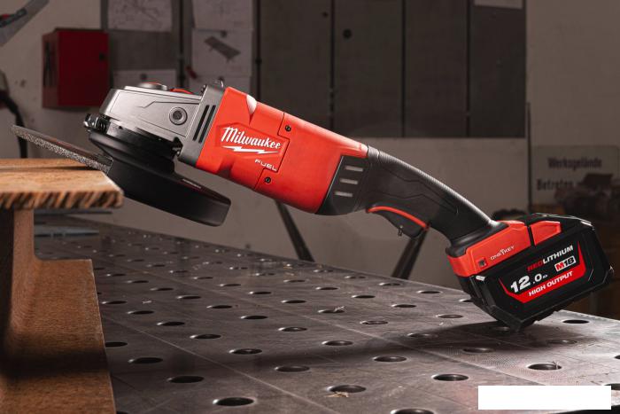 Угловая шлифмашина Milwaukee M18 ONEFLAG230 XPDB-0 Fuel 4933478781 (без АКБ)- фото3