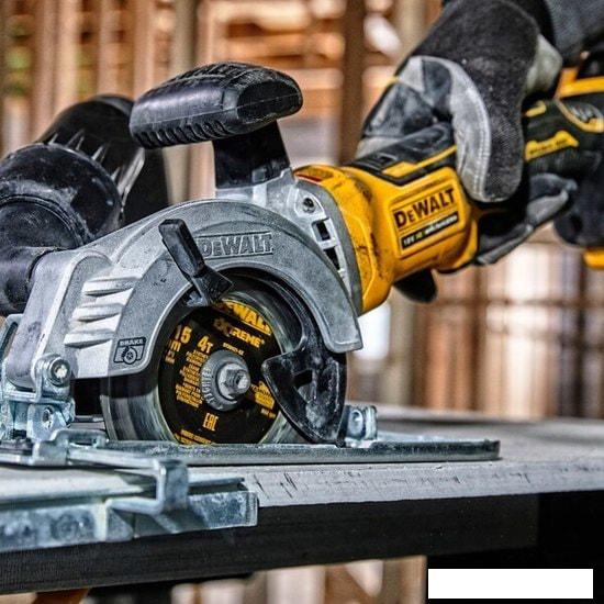 Дисковая (циркулярная) пила DeWalt DCS571N-XJ (без АКБ)- фото3