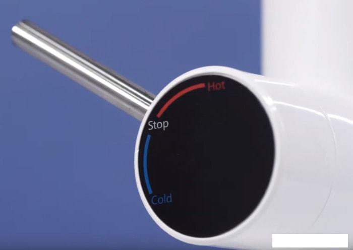 Водонагреватель Electrolux Taptronic (белый)- фото4