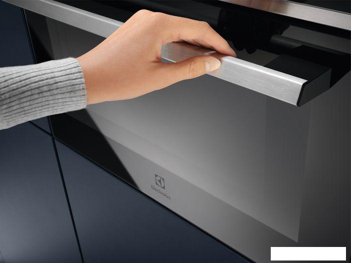 Микроволновая печь Electrolux EVM8E08X- фото4