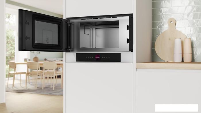 Микроволновая печь Bosch Serie 8 BFL7221W1- фото4