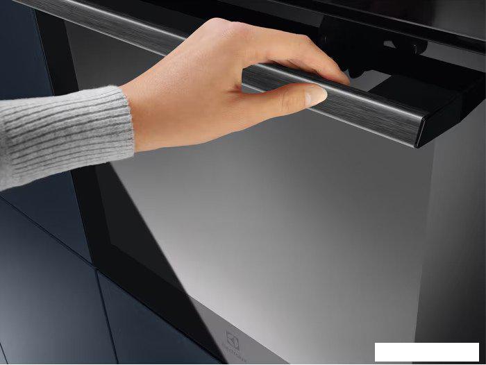 Электрический духовой шкаф Electrolux SteamBake 600 EOD6F77WZ- фото3