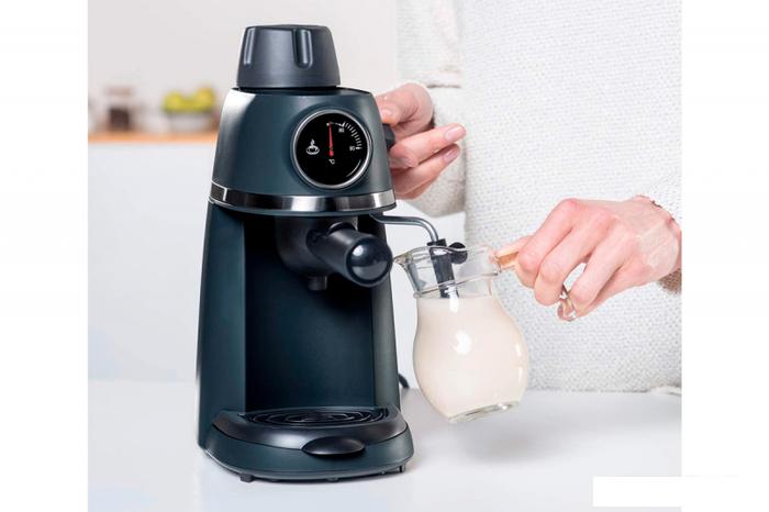 Рожковая бойлерная кофеварка Black & Decker BXCO800E- фото4
