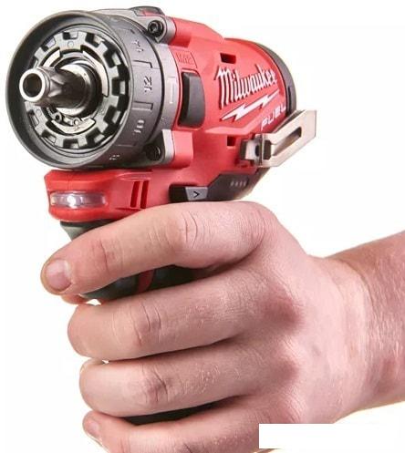 Ударная дрель-шуруповерт Milwaukee M12 FPDX-202X 4933464136 (с 2-мя АКБ, кейс)- фото4