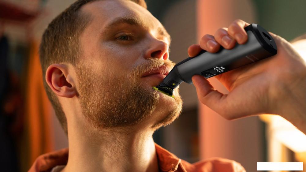 Универсальный триммер Philips OneBlade Pro 360 Face + Body QP6552/15- фото2