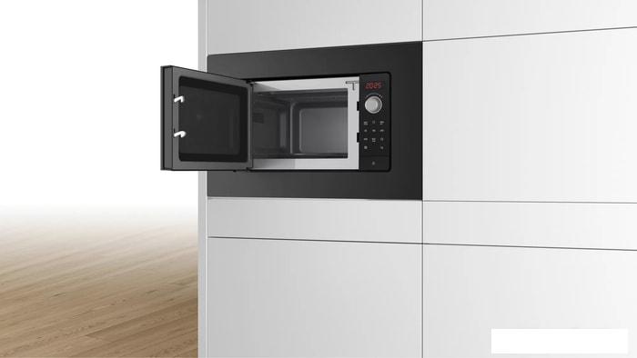 Микроволновая печь Bosch BFL623MB3- фото4