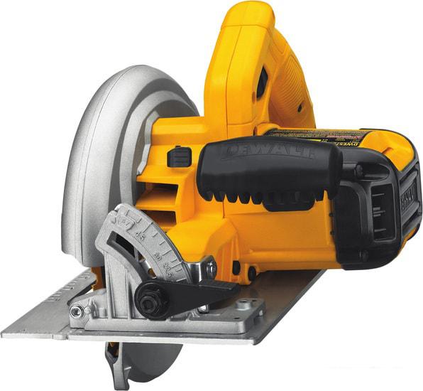 Дисковая пила DeWalt DWE575- фото3
