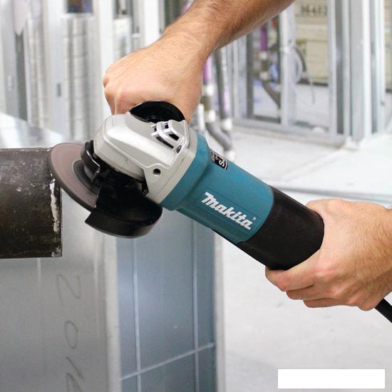 Угловая шлифмашина Makita 9565PCV- фото3