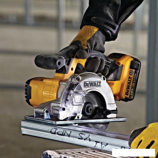 Дисковая (циркулярная) пила DeWalt DCS373N-XJ (без АКБ)- фото3