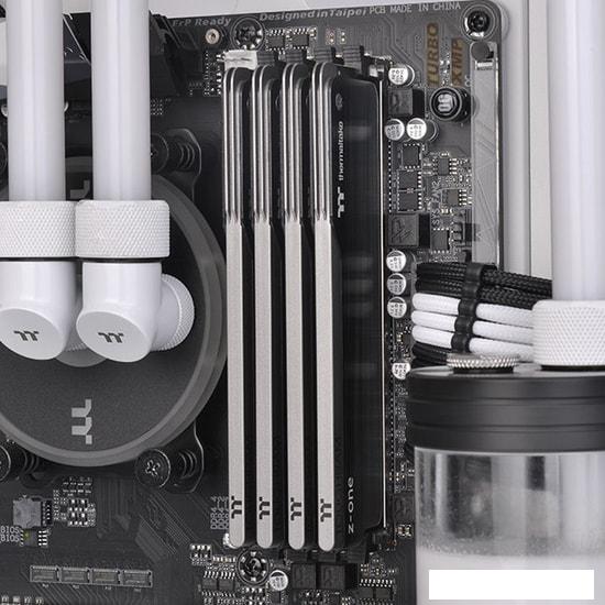 Оперативная память Thermaltake Toughram Z-One 2x8GB DDR4 PC4-28800 R010D408GX2-3600C18A- фото4