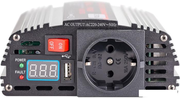 Автомобильный инвертор GEOFOX MD 300W- фото3