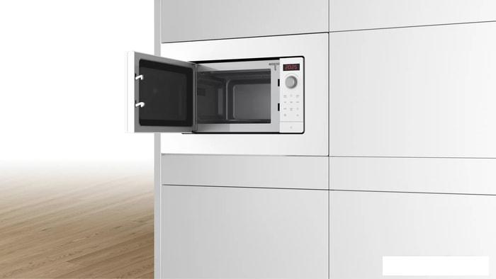 Микроволновая печь Bosch BFL623MW3- фото4