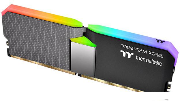 Оперативная память Thermaltake ToughRam XG RGB 2x8ГБ DDR4 4000 МГц R016D408GX2-4000C19A- фото2
